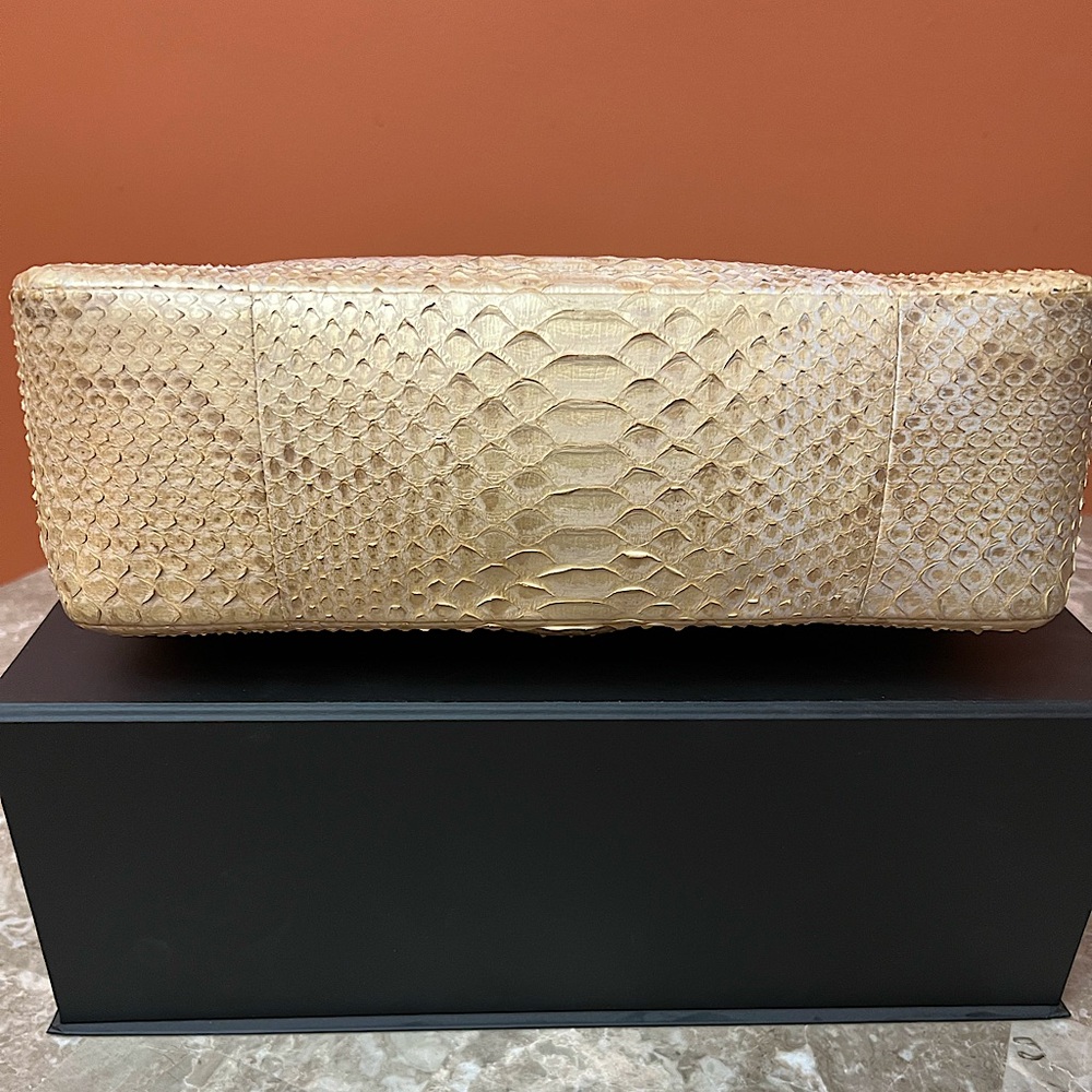 AUTHENTIC LIKE NEW LIMITED EDITION CHANEL CLASSIC IRIDESCENT PYTHON DOUBLE FLAP - Picture 9 of 12